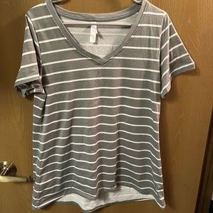 LulaRoe grey striped t-shirt. Size medium. One worn once or twice!